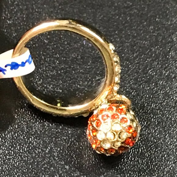 Gold Tone Ring with Rhinestones, size 7 1/2 - Picture 2 of 8